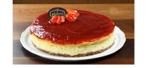 TORTA CHEESECAKE COM COULIS DE MORANGO