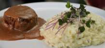 TOURNEDOR DE MIGNON COM MOLHO ROTTI E RISOTO DE GORGONZOLA