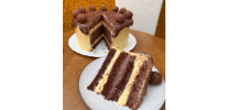 BOLO FATIA DE CHOCOLATE COM MARACUJÁ