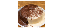 BOLO DE CHOCOLATE COM DUPLA COBERTURA